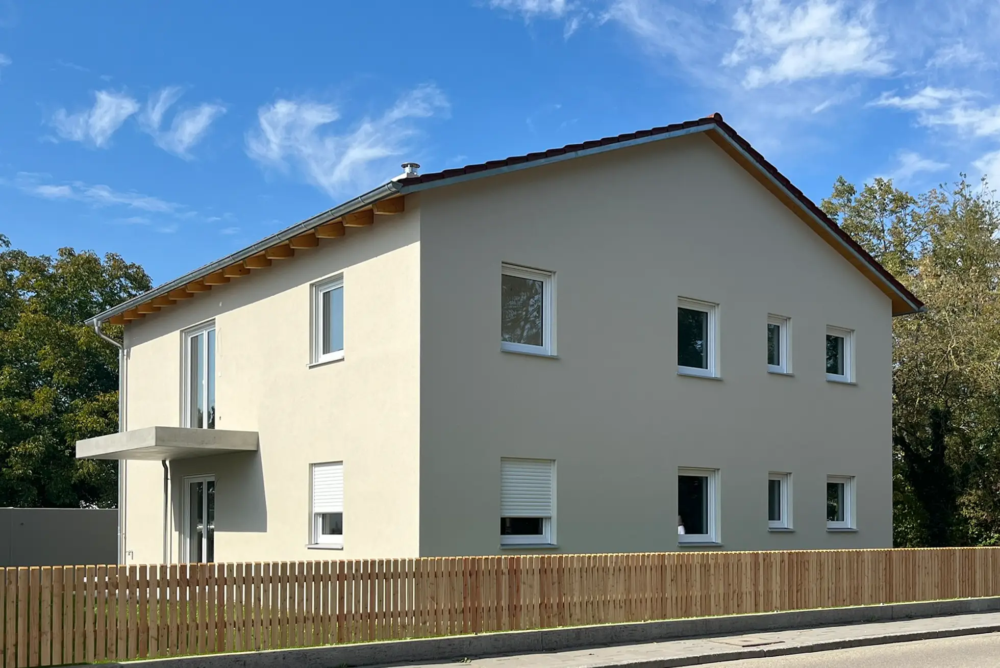 Zweifamilienhaus mit Doppelgarage