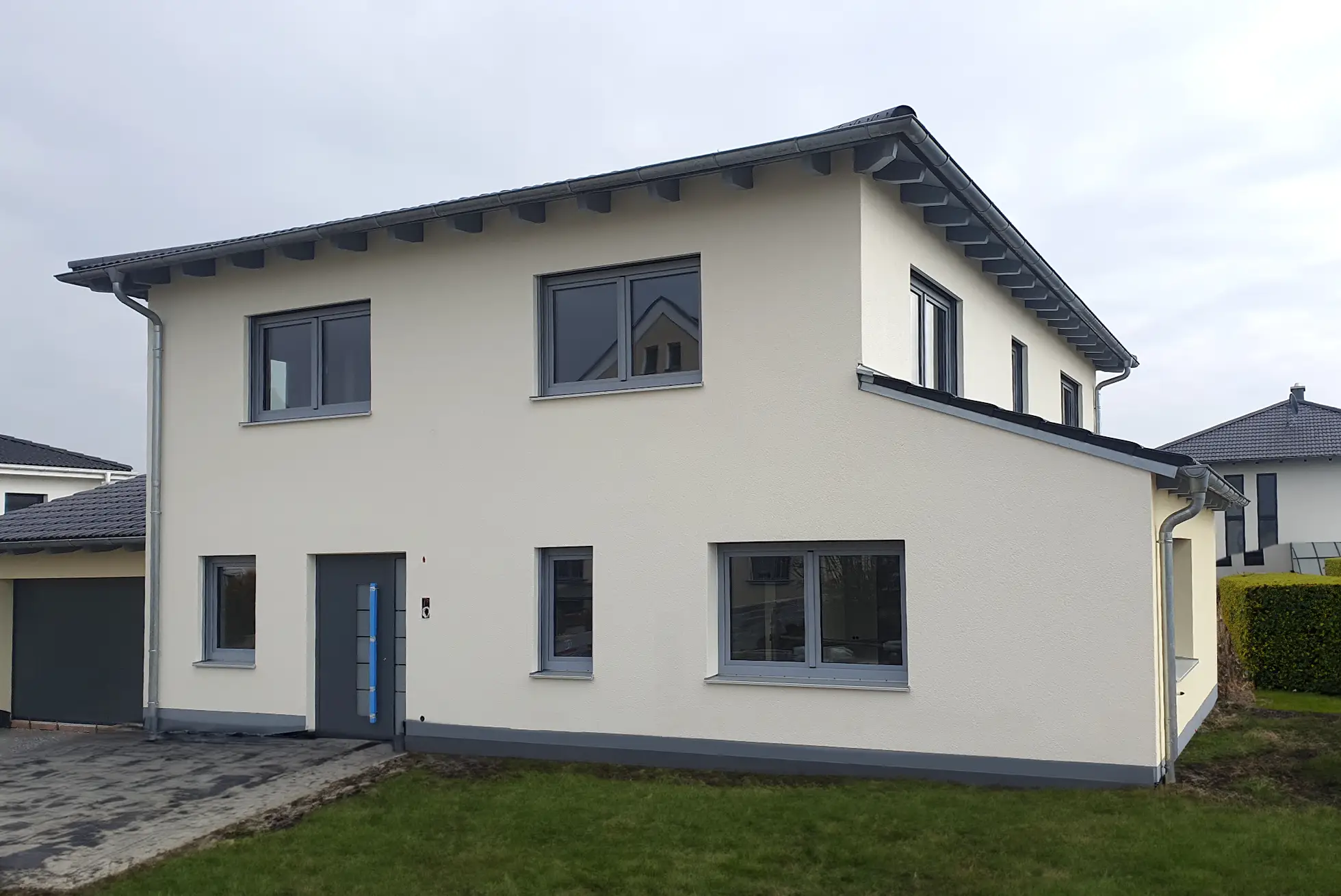 Einfamilienhaus mit Garage